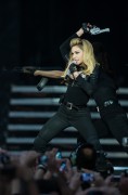 Мадонна (Madonna) performs at the start of the UK leg of her MDNA Tour at Hyde Park on July 17, 2012 in London (27xHQ) 47b1c4203460597