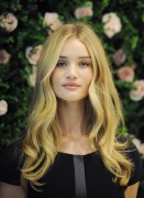 Rosie Huntington Whiteley ロージー・ハンティントン・ホワイトレー